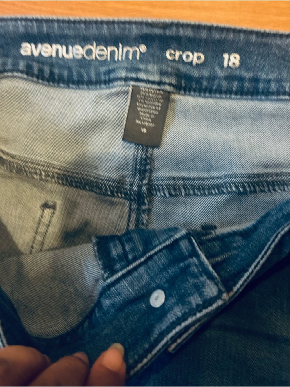 Avenue Embroidered Cuff Crop Jeans - Blue Sz 18 stretch - Picture 4 of 5